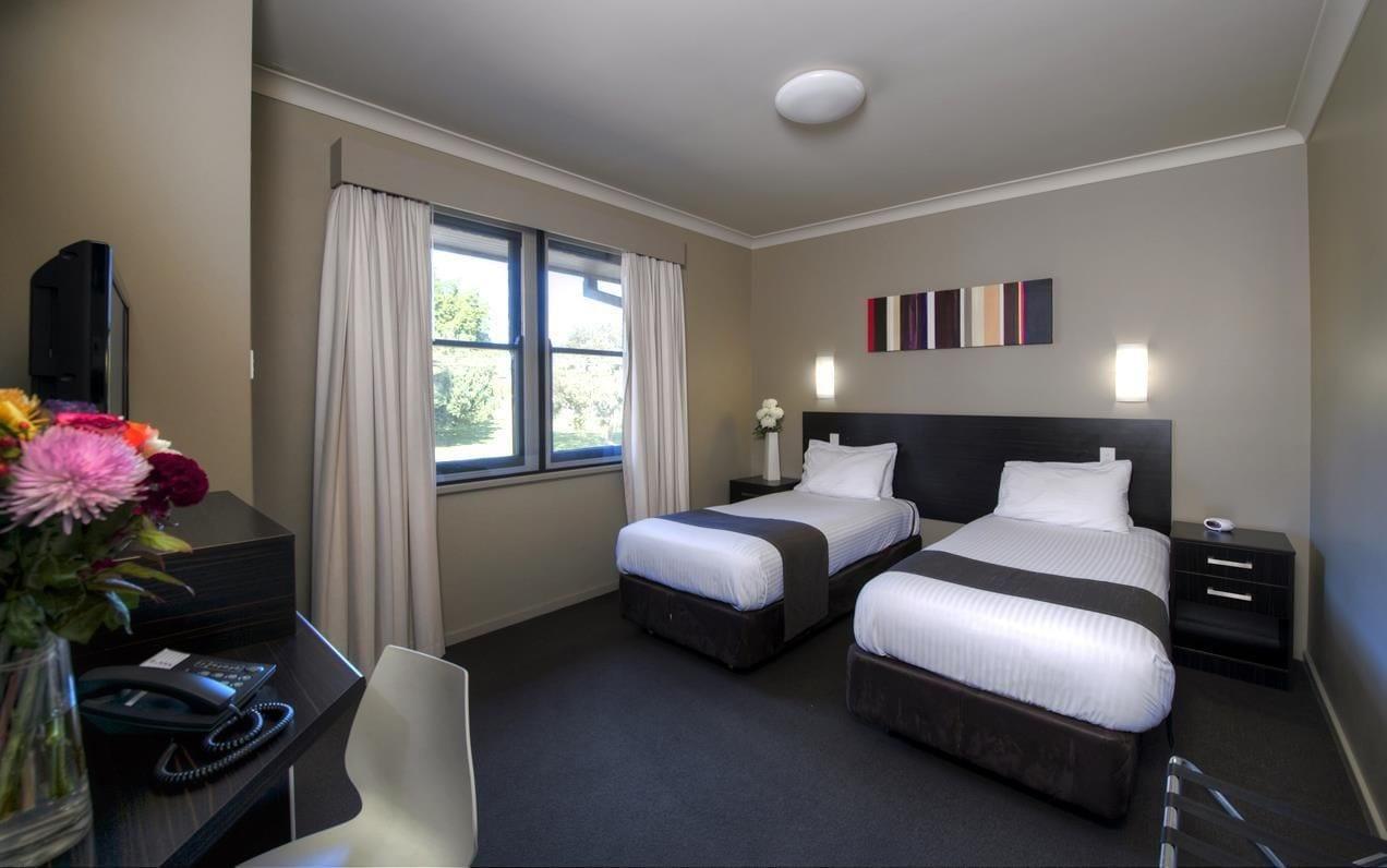 Best Western Blackbutt Inn New Lambton Exterior photo