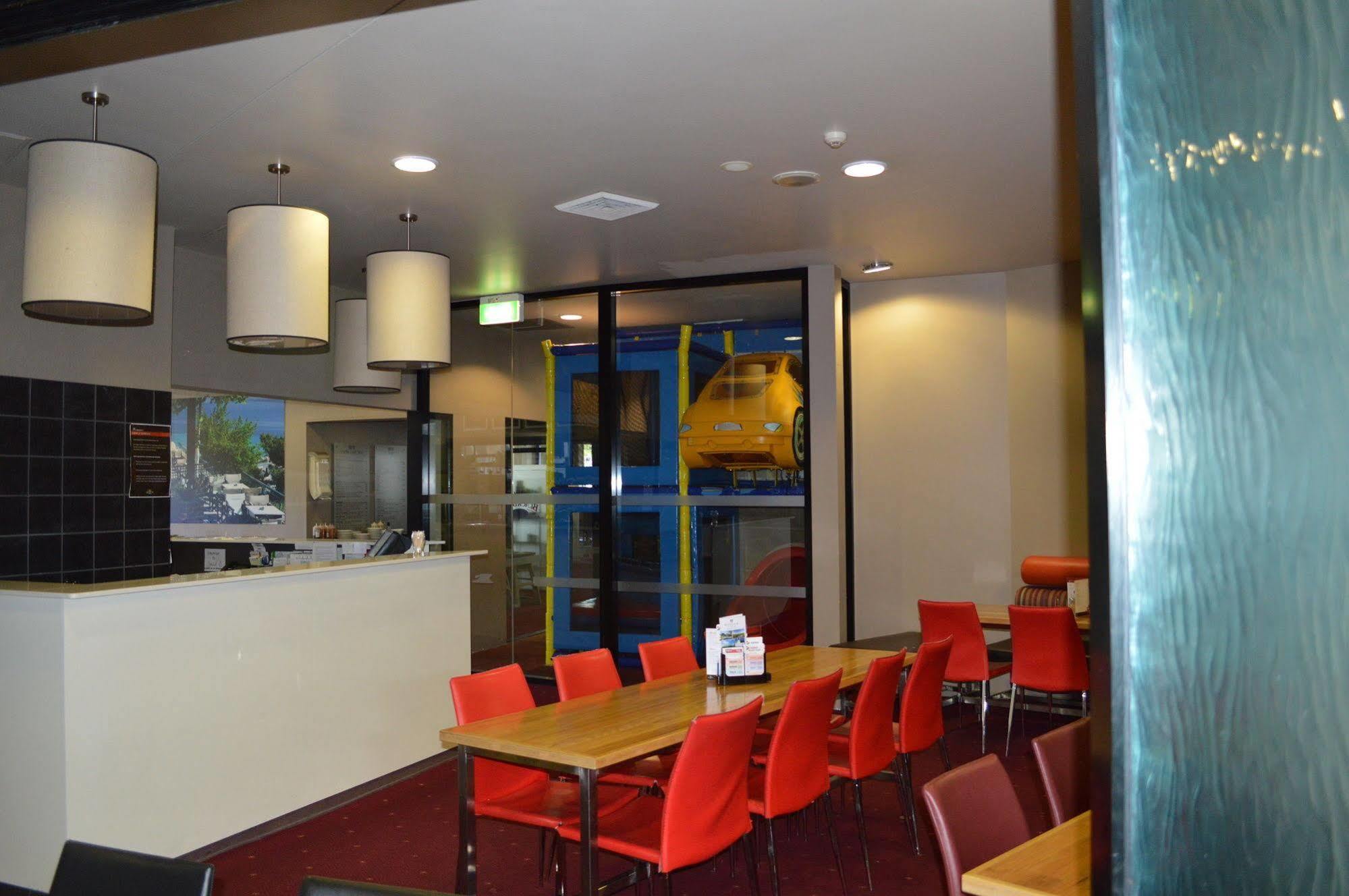 Best Western Blackbutt Inn New Lambton Exterior photo